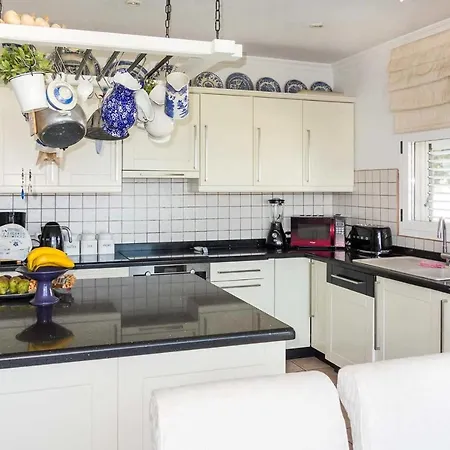 Villa Puerto Del Carmen Sleeps 6 Pool Air Con Wifi *